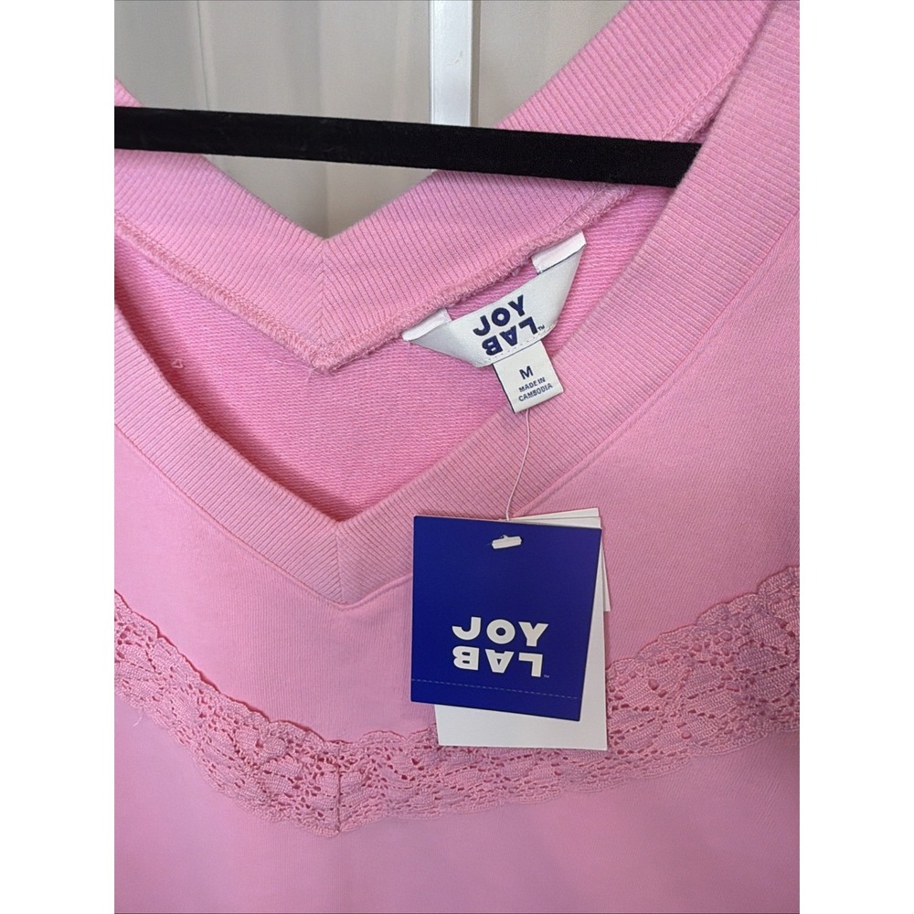 JoyLab Pink Crochet Trim V Neck Pullover Sweatshirt Size Medium - Picture 9 of 10